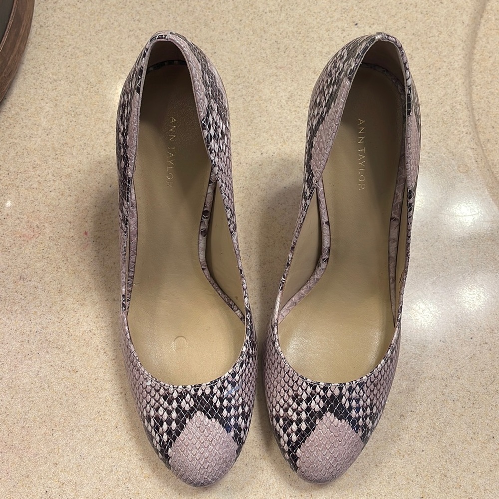 Ann Taylor Snake Skin Pumps